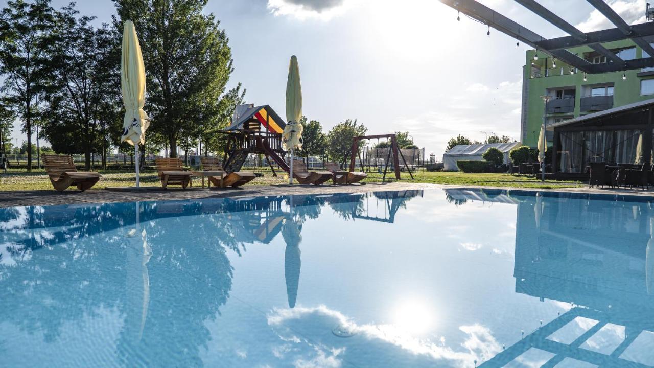 ברטיסלאבה Hotel And Park Divoka Voda מראה חיצוני תמונה