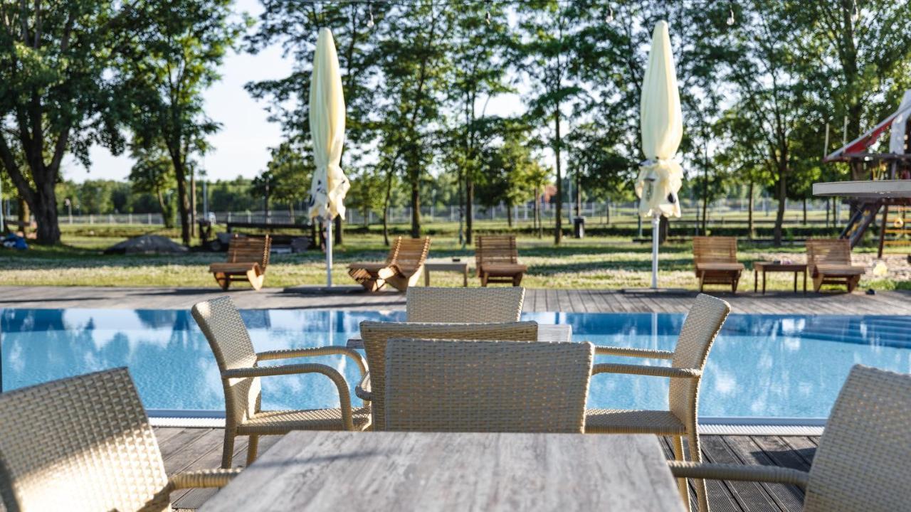 ברטיסלאבה Hotel And Park Divoka Voda מראה חיצוני תמונה