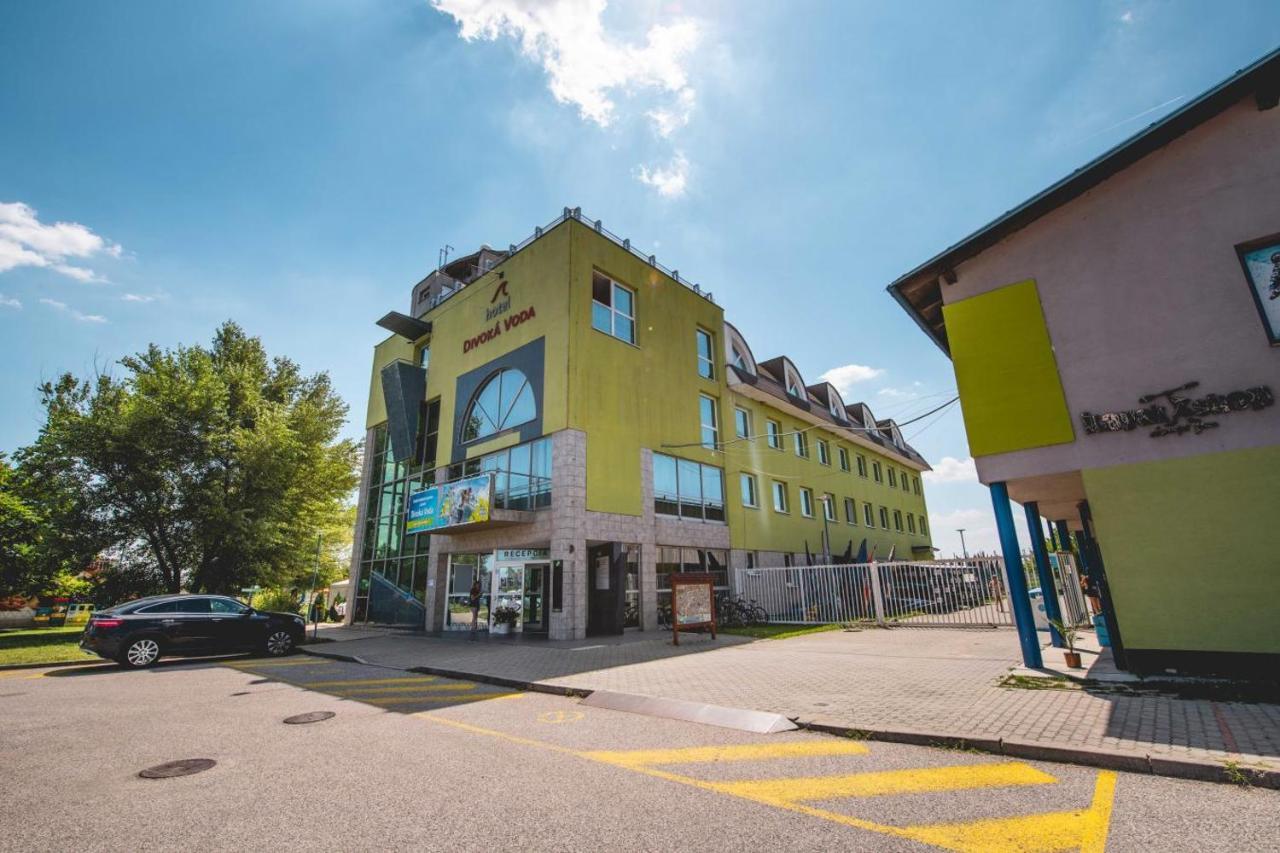 ברטיסלאבה Hotel And Park Divoka Voda מראה חיצוני תמונה