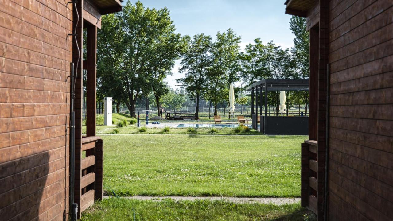 ברטיסלאבה Hotel And Park Divoka Voda מראה חיצוני תמונה
