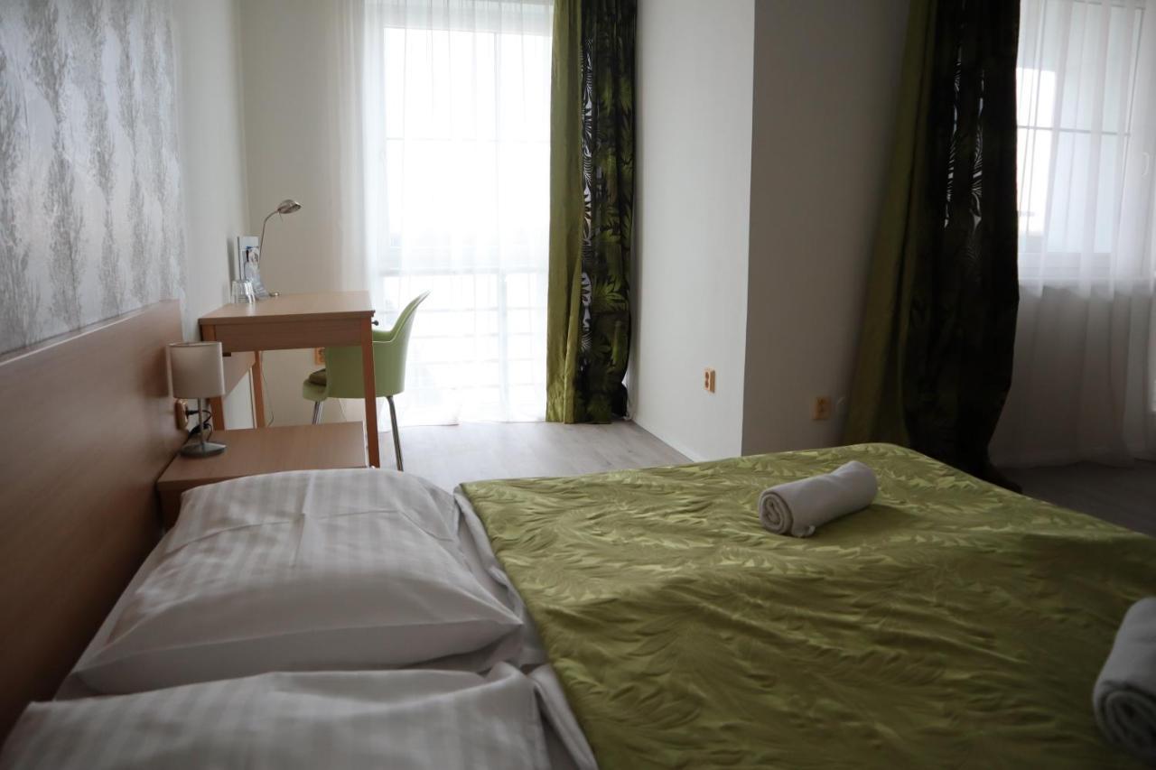 ברטיסלאבה Hotel And Park Divoka Voda מראה חיצוני תמונה