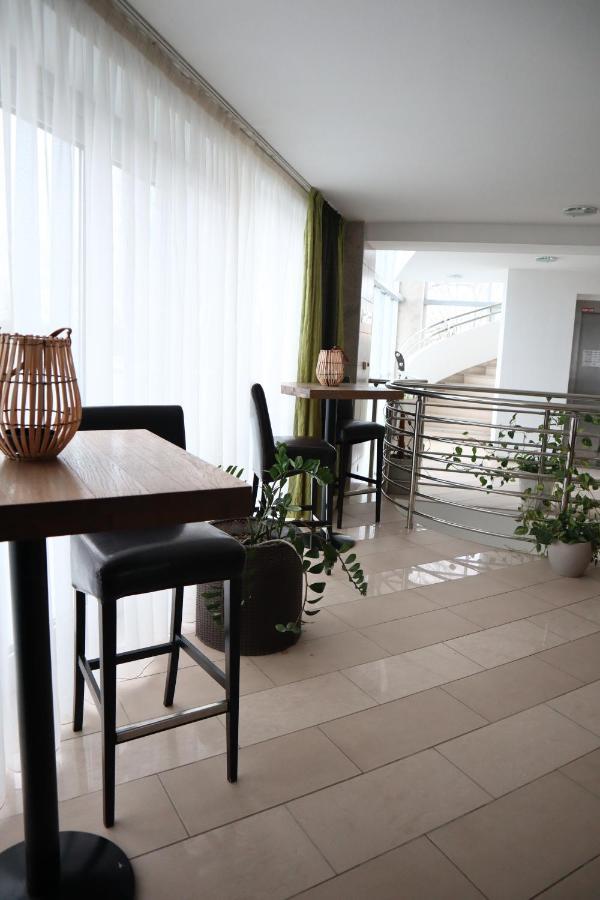 ברטיסלאבה Hotel And Park Divoka Voda מראה חיצוני תמונה